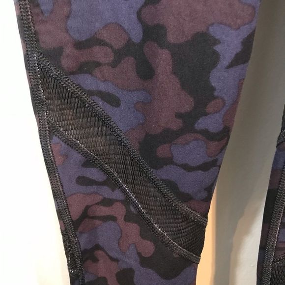 Splits59 Black Multi Camouflage Mesh Panel Mid Rise Yoga Active Ankle Legging XS - Picture 3 of 10
